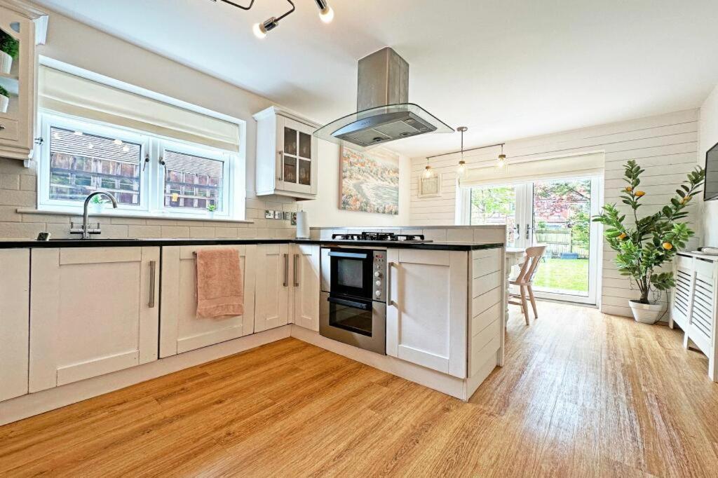 Bluebell House Home In Country Village. Nec/Stratford/Birmingham Solihull Exteriör bild